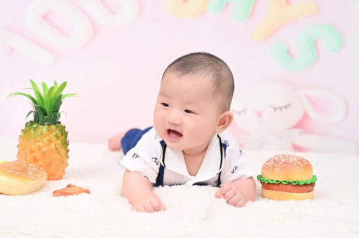 秦皇岛宝宝在妈妈肚子里